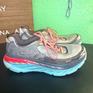 Hokas sneakers